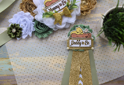 Classic Winnie the Pooh Baby Shower, Winnie the Pooh Mommy To Be Pin, Classic Winnie the Pooh, Winnie the Pooh Mommy and Daddy Pin, Custom