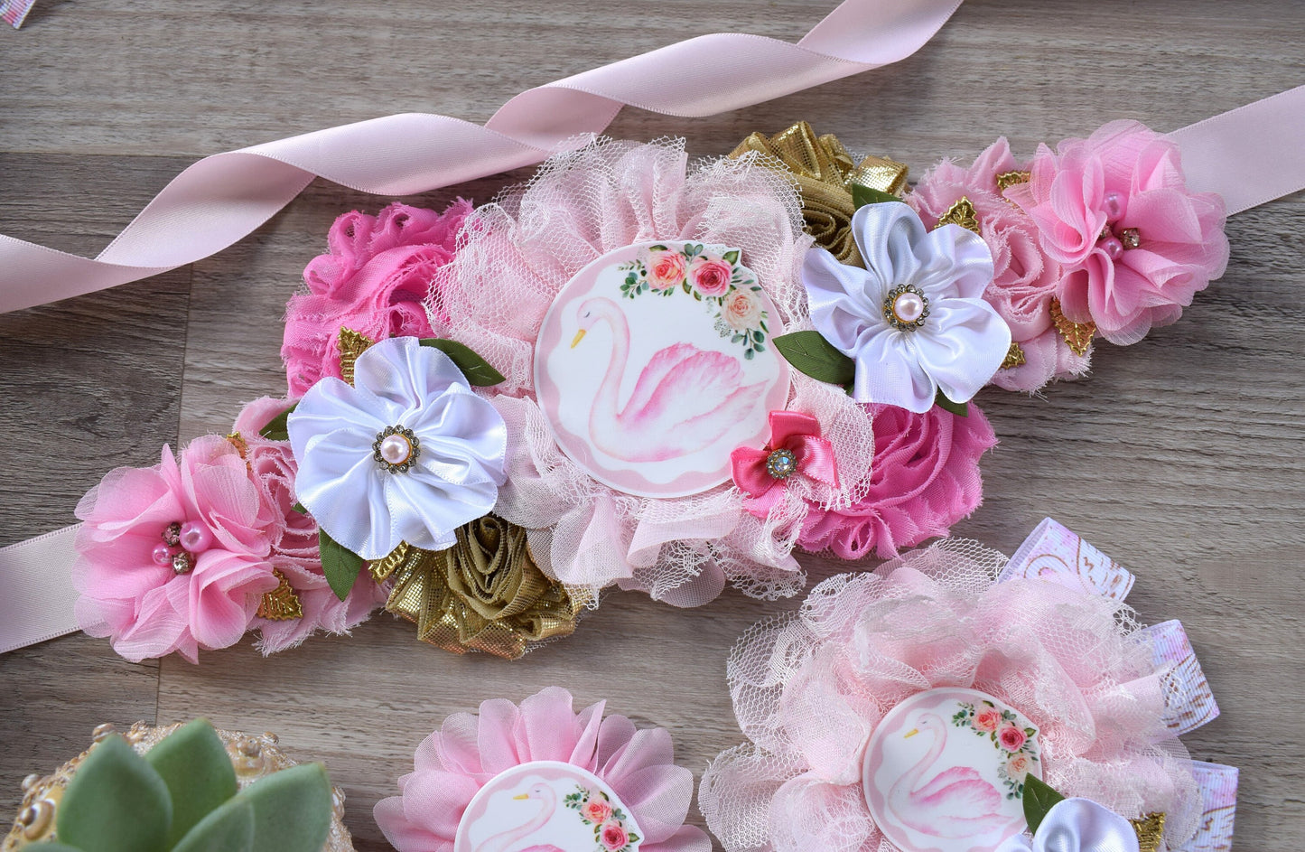 Swan Pink Gold Flower Sash, Swan Pink Gold Baby Shower Sash, Pink Gold White Pregnant Sash, Mommy and Daddy To Be, Swan Baby Shower