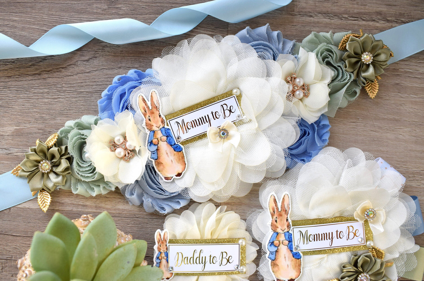 Rabbit Baby Shower, Boy Rabbit Mommy to Be Pin, Blue Green Boy Rabbit Shower, Rabbit Mommy Corsage Pin